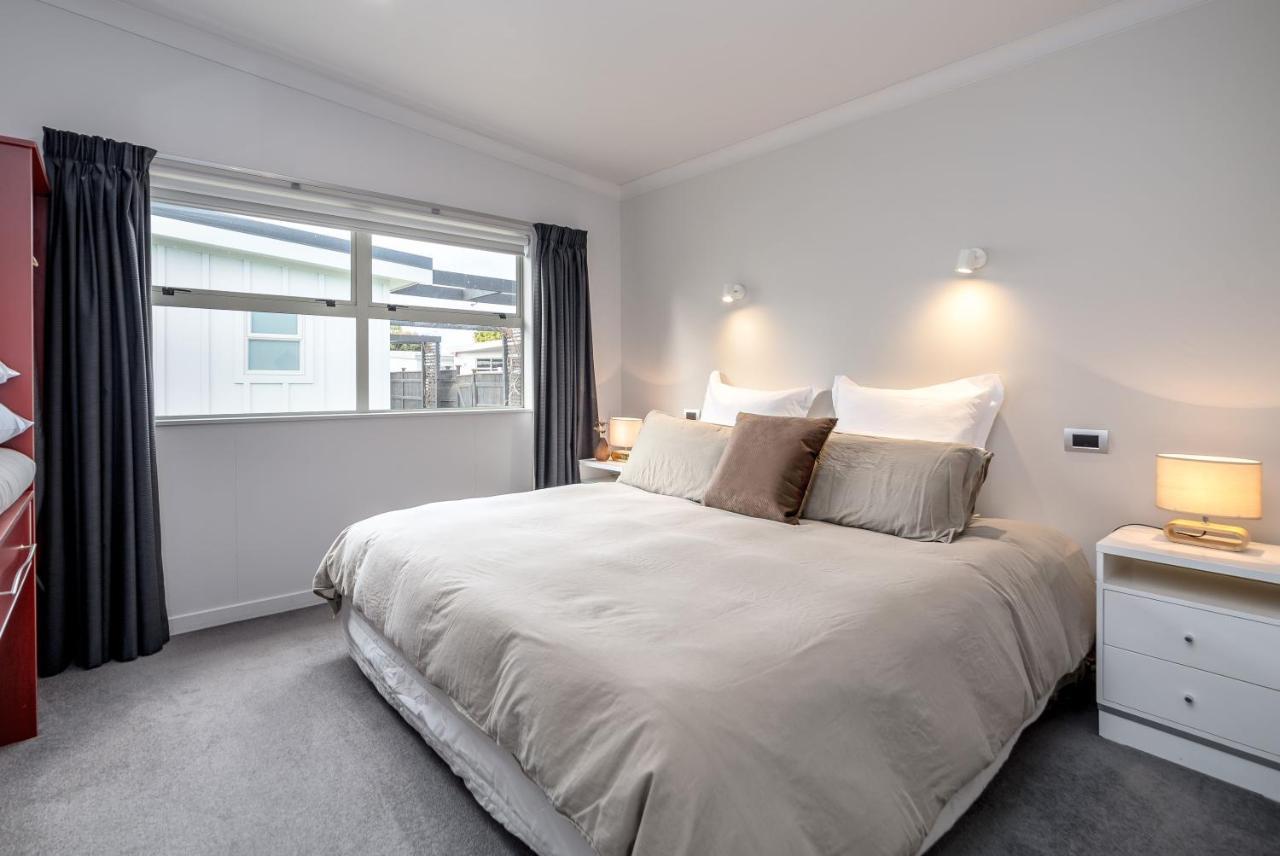 Two Four Cologne Martinborough Exterior foto