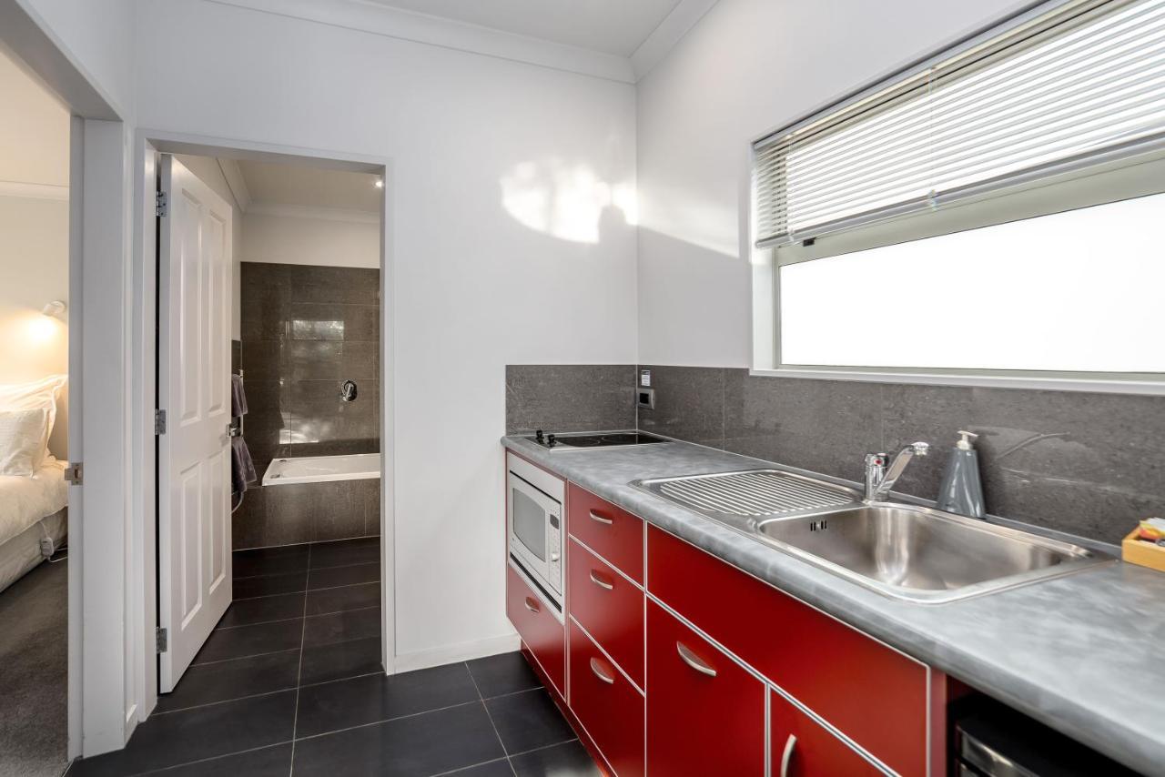 Two Four Cologne Martinborough Exterior foto