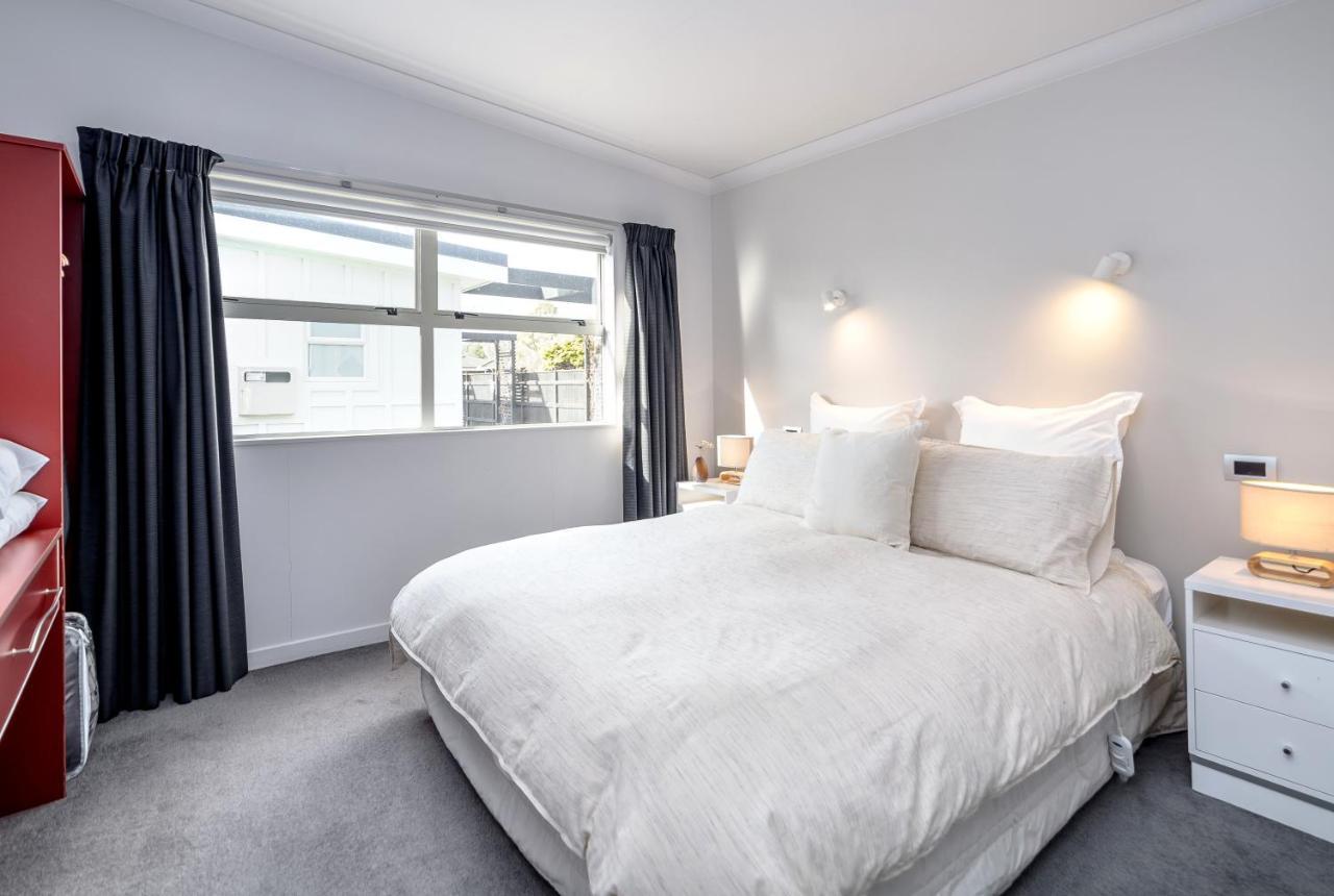 Two Four Cologne Martinborough Exterior foto
