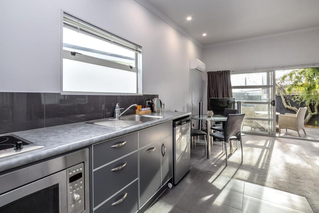 Two Four Cologne Martinborough Exterior foto