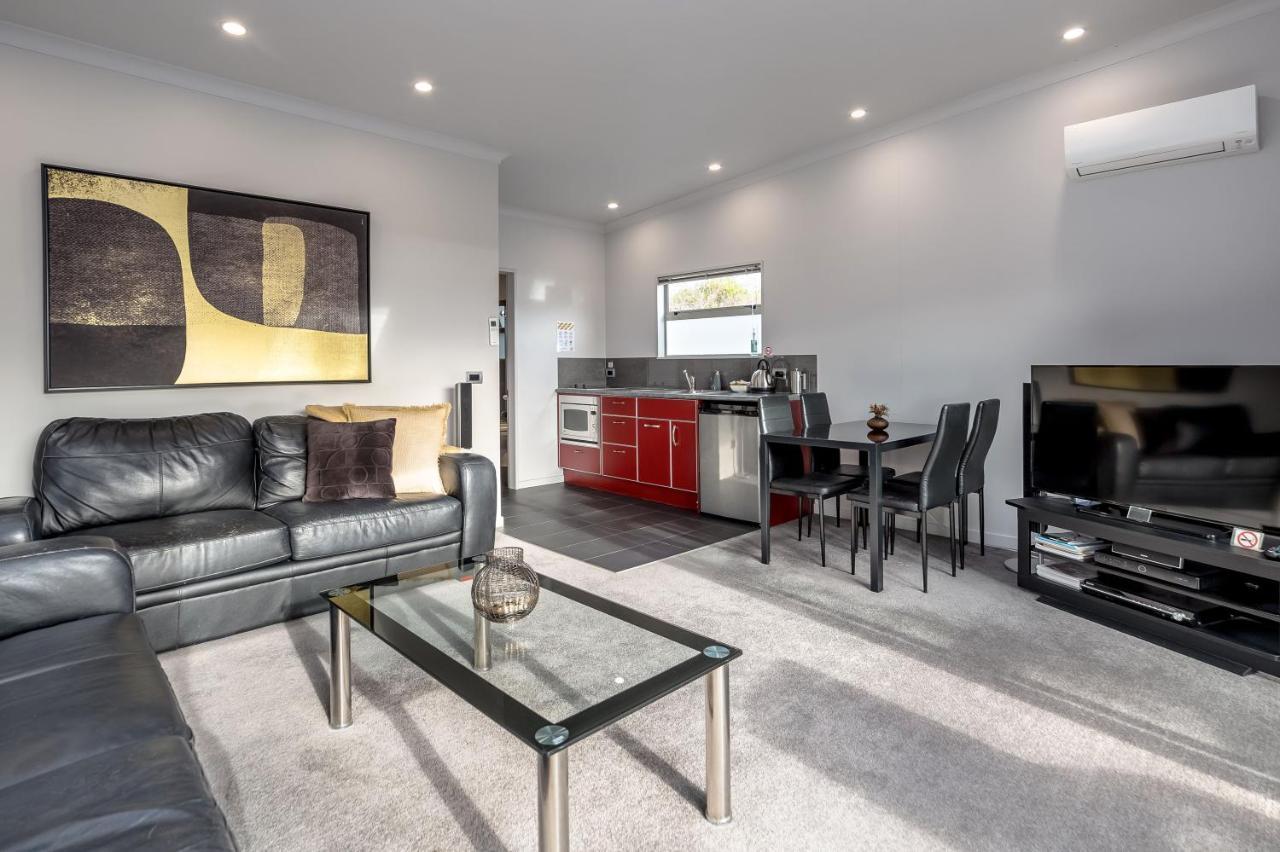 Two Four Cologne Martinborough Exterior foto