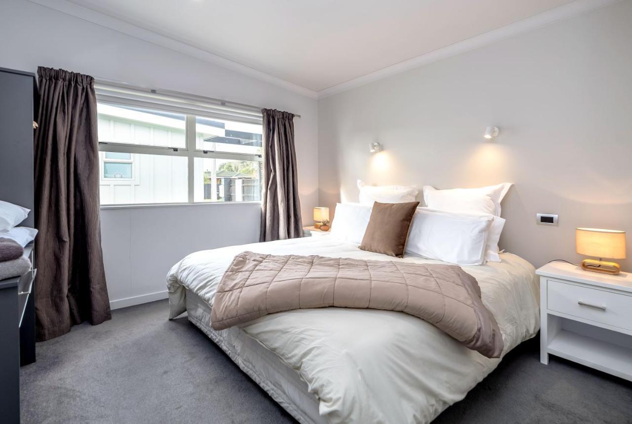 Two Four Cologne Martinborough Exterior foto