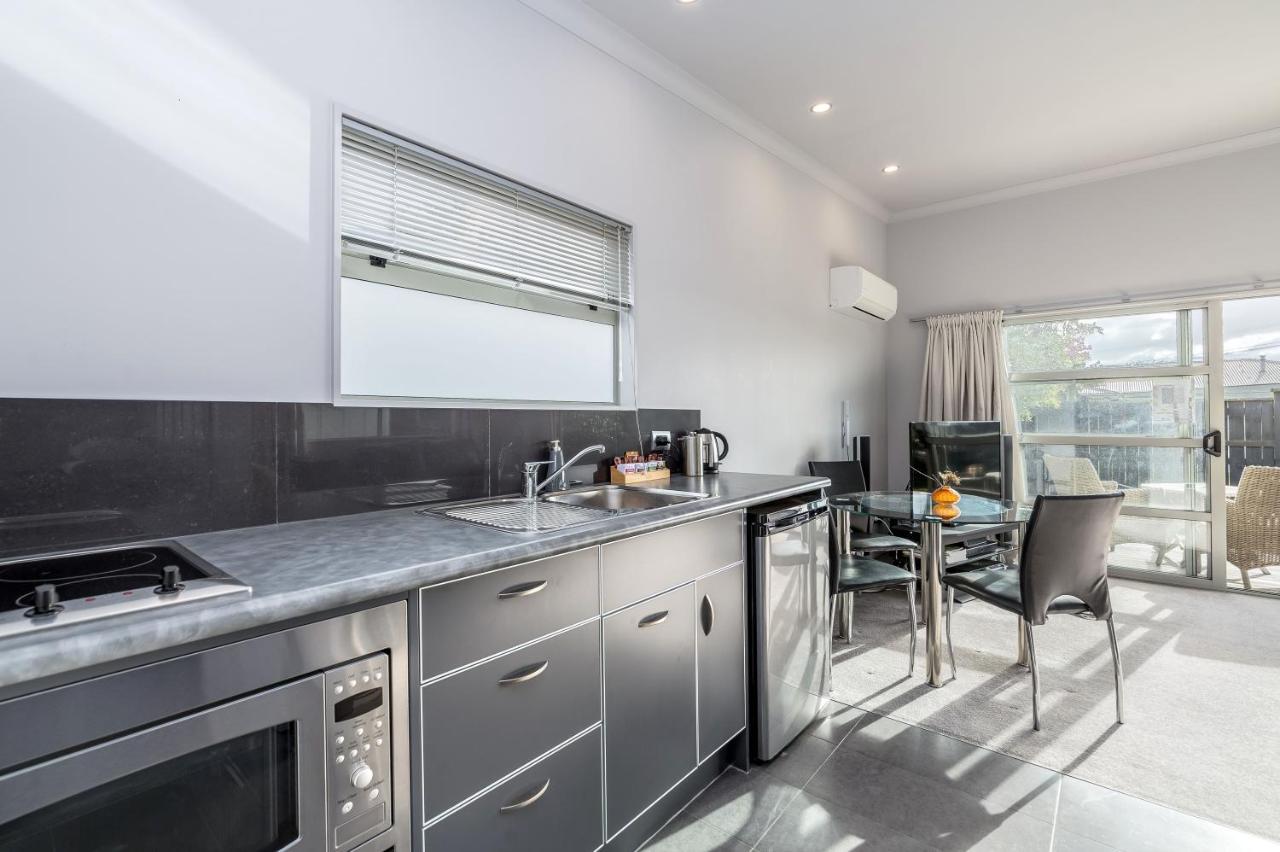 Two Four Cologne Martinborough Exterior foto