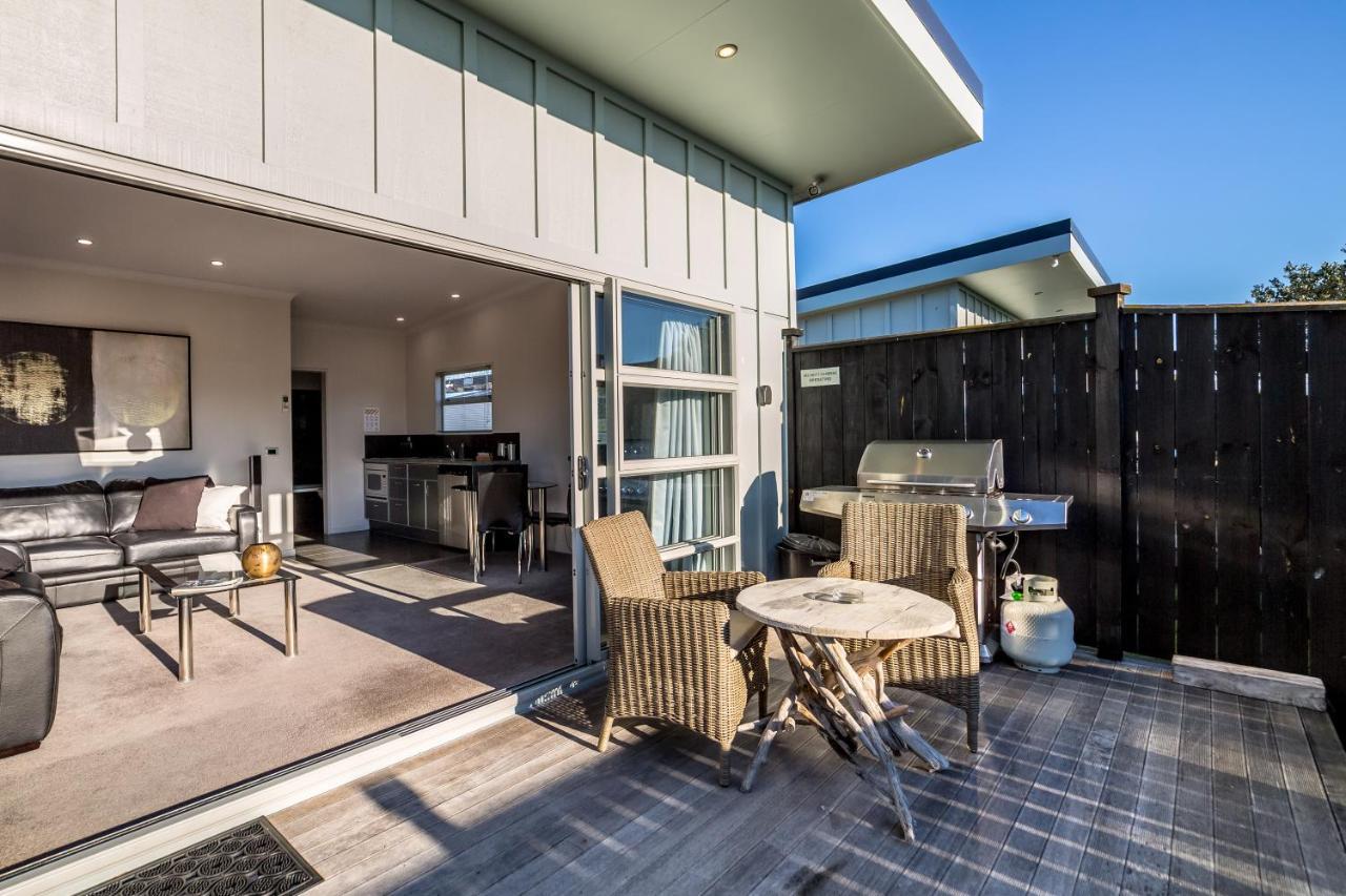 Two Four Cologne Martinborough Exterior foto