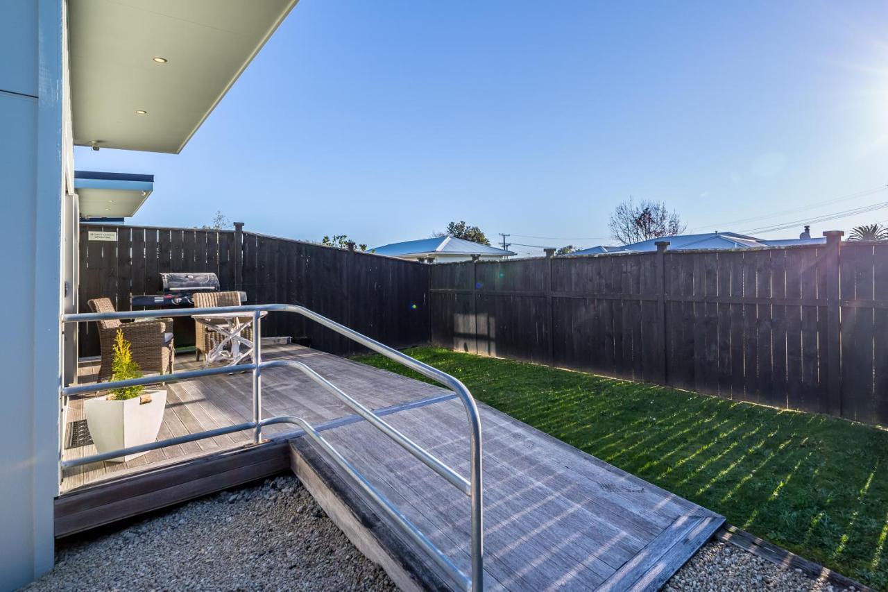 Two Four Cologne Martinborough Exterior foto