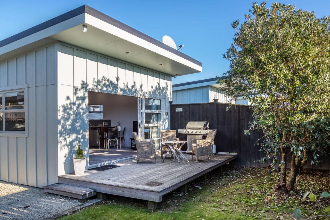 Two Four Cologne Martinborough Exterior foto