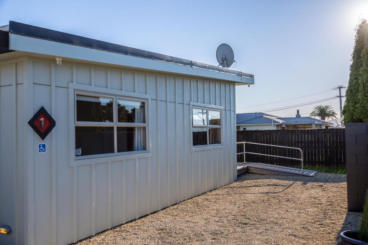 Two Four Cologne Martinborough Exterior foto