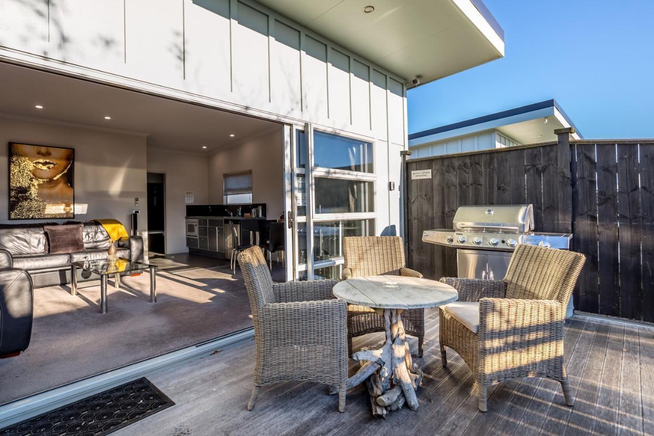 Two Four Cologne Martinborough Exterior foto