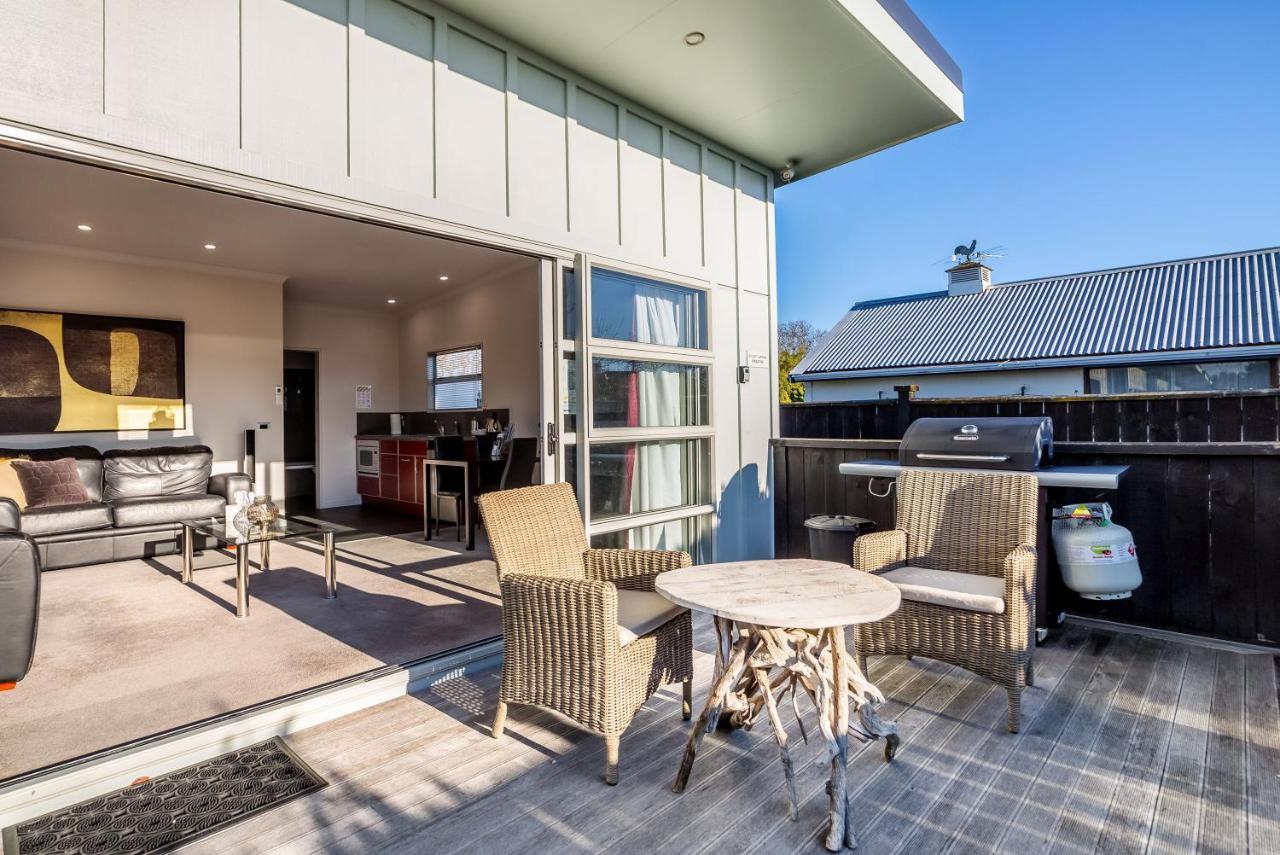 Two Four Cologne Martinborough Exterior foto