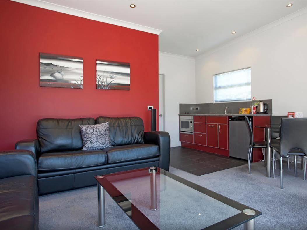 Two Four Cologne Martinborough Exterior foto