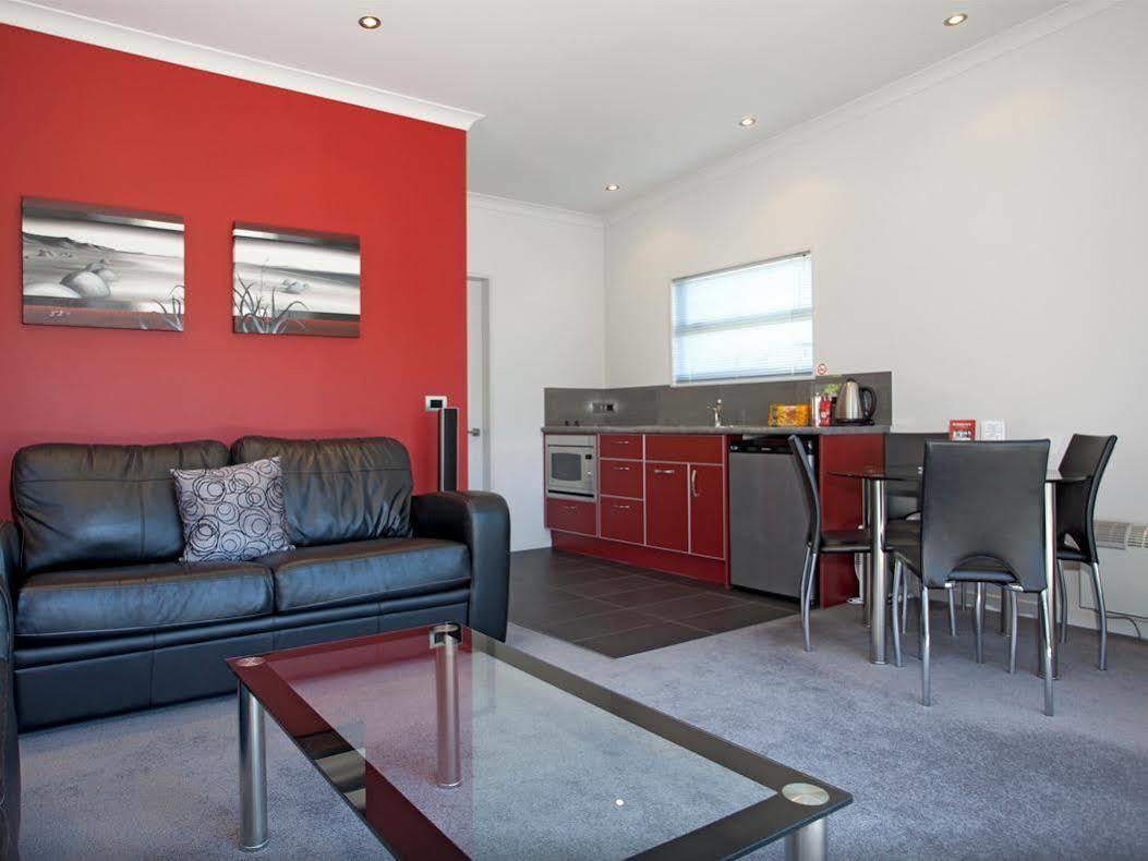 Two Four Cologne Martinborough Exterior foto